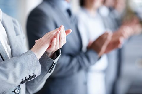 上海公司注销时股东为企业需要提交什么？